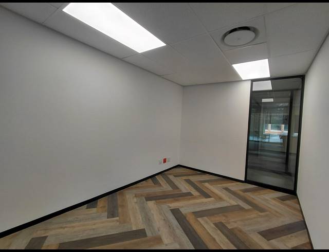 396M² OFFICE TO LET IN BRYANSTON